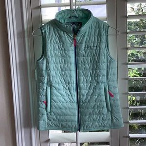 Vineyard Vines quilted vest. Girls sz Med (10-12)